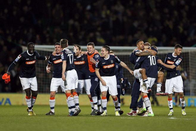 两个叙事并 两个叙事并