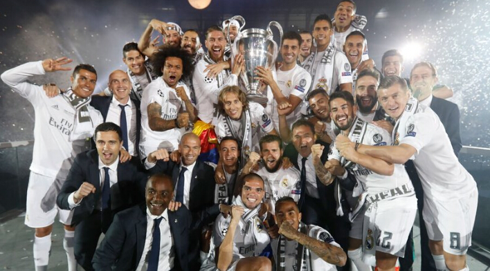 与其在社媒 与其在社媒