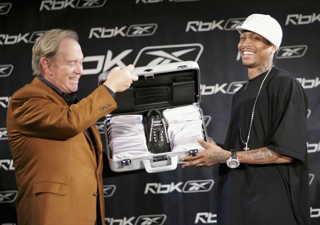 英格兰足总杯｜前2次曾率曼联擒狐狸 范尼身分转换倒戈