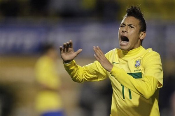 英超12月最佳球员候选：哈兰德、埃基蒂克、罗杰斯在列